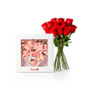 Corazón de fresas  y ramo de rosas